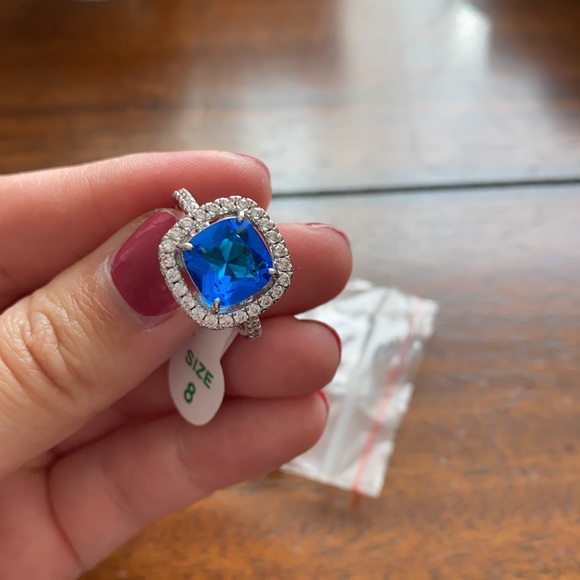 Ring - Picture 3 of 7